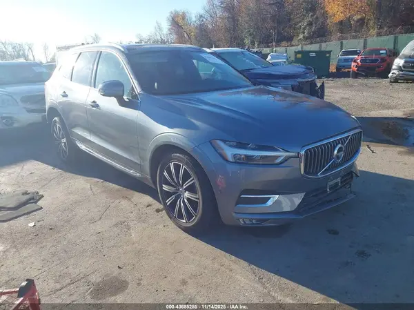YV4102RL9M1721623 2021 VOLVO XC60 - Image 1
