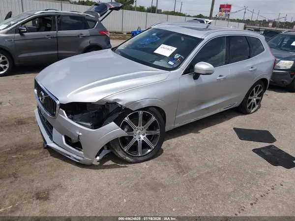 YV4102RL9M1740138 2021 VOLVO XC60 - Image 2