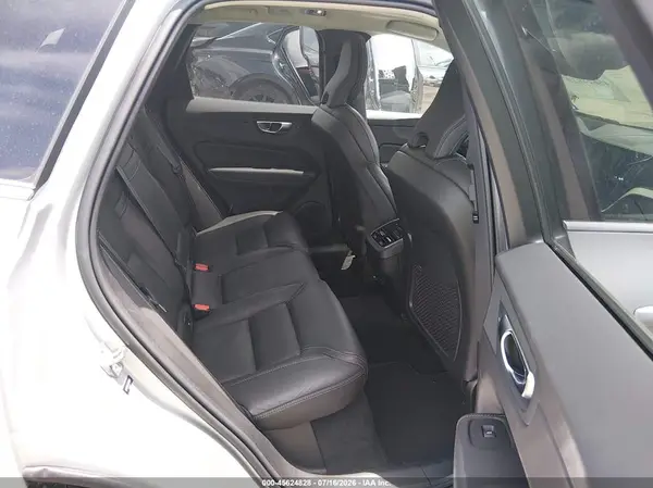 YV4102RL9M1740138 2021 VOLVO XC60 - Image 8