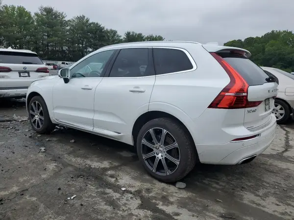 YV4102RL9M1829577 2021 VOLVO XC60 - Image 2