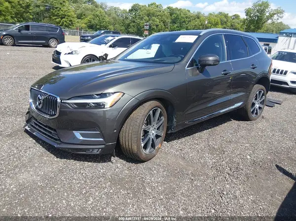 YV4102RL9M1877435 2021 VOLVO XC60 - Image 2