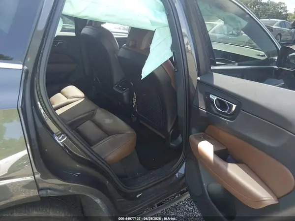 YV4102RL9M1877435 2021 VOLVO XC60 - Image 8