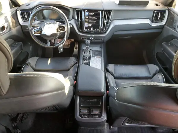 YV4102RM1M1782439 2021 VOLVO XC60 - Image 8