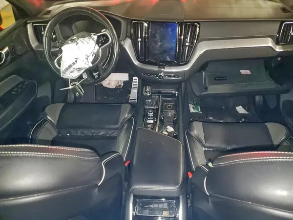YV4102RM5L1530515 2020 VOLVO XC60 - Image 8