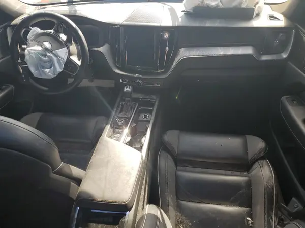 YV4102RM6L1411727 2020 VOLVO XC60 - Image 8