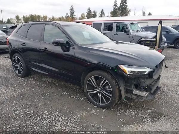 YV4102RM6M1741238 2021 VOLVO XC60 - Image 1