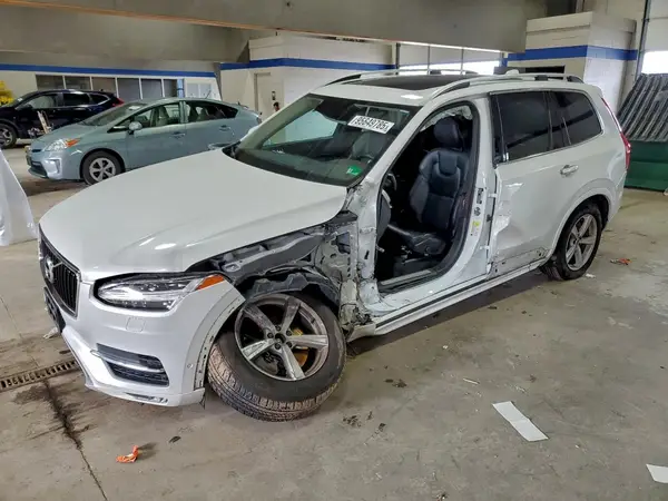 YV4102XK0J1211781 2018 VOLVO XC90 - Image 1