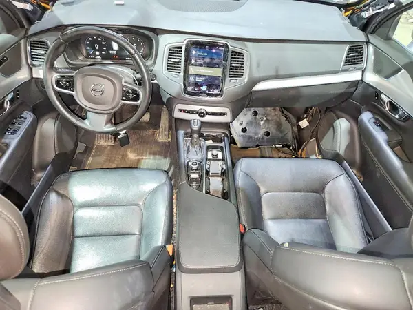 YV4102XK3G1080077 2016 VOLVO XC90 - Image 8