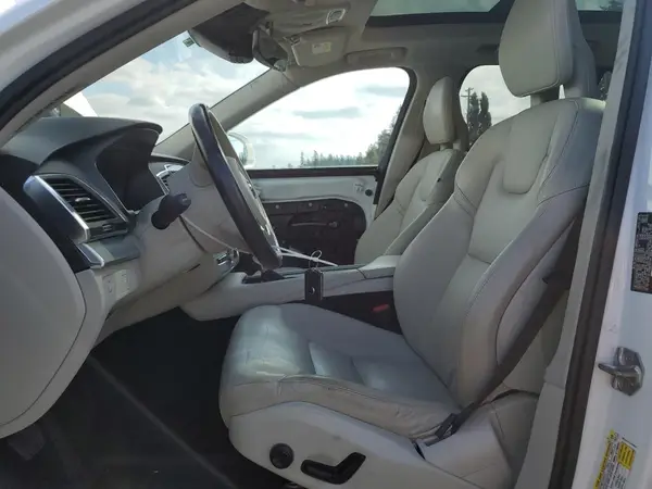 YV4102XK3G1084789 2016 VOLVO XC90 - Image 8