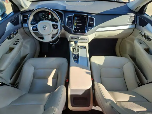YV4102XK4G1058959 2016 VOLVO XC90 - Image 8