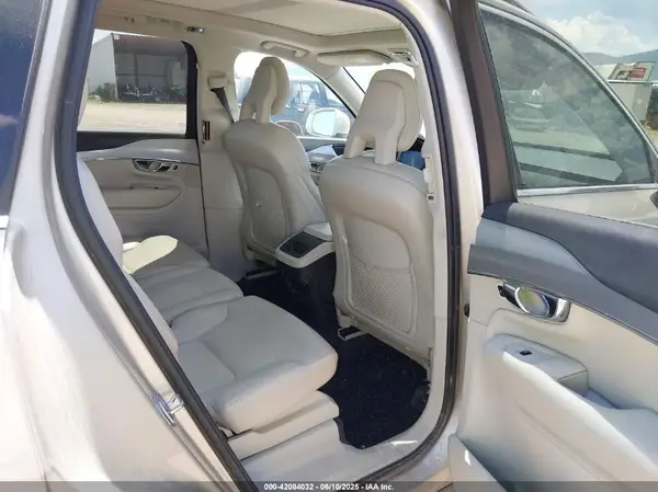 YV4102XK4G1059321 2016 VOLVO XC90 - Image 8