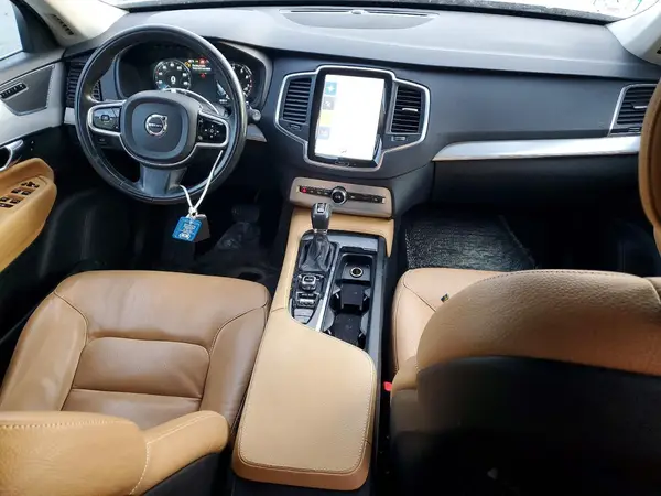 YV4102XK5G1070022 2016 VOLVO XC90 - Image 8