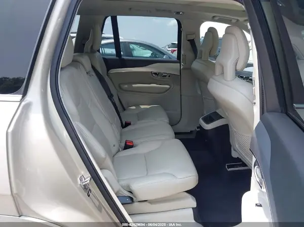 YV4102XK6G1061054 2016 VOLVO XC90 - Image 8