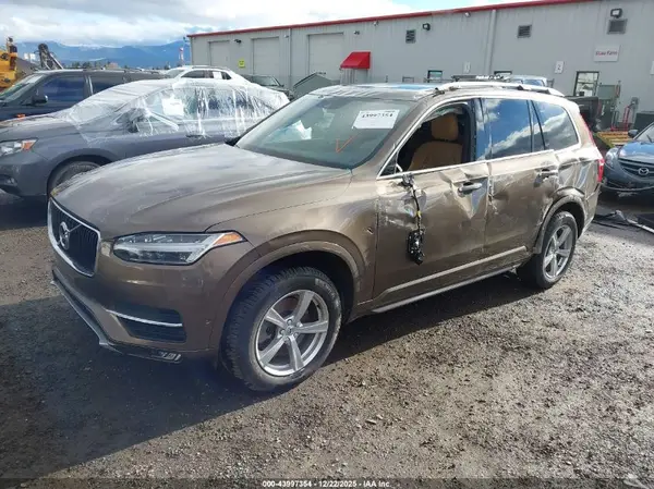 YV4102XK7H1143215 2017 VOLVO XC90 - Image 2