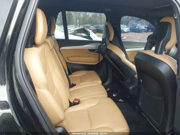 YV4102XK9H1117358 2017 VOLVO XC90 - Image 8