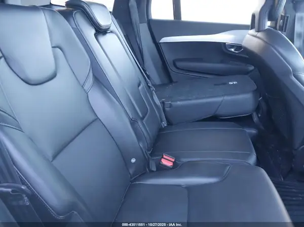 YV4102XK9H1172778 2017 VOLVO XC90 - Image 8