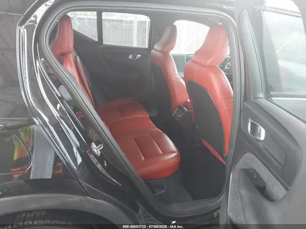 YV4162UK0K2096209 2019 VOLVO XC40 - Image 8