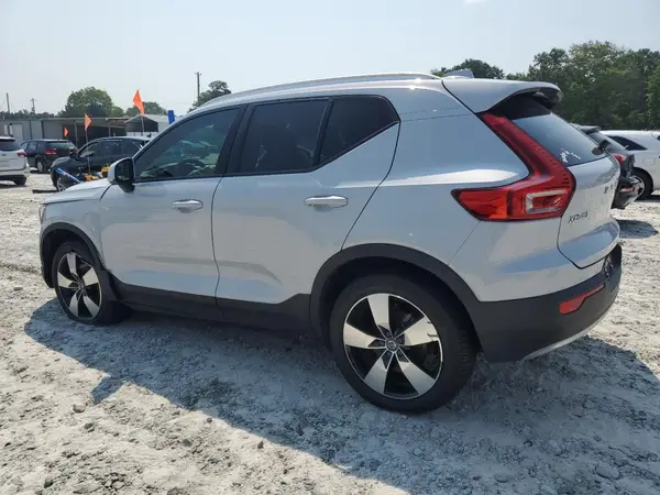 YV4162UK0L2234297 2020 VOLVO XC40 - Image 2