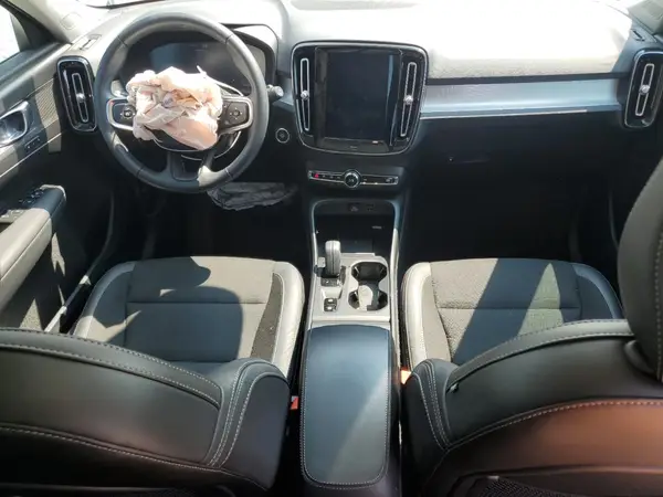 YV4162UK0L2234297 2020 VOLVO XC40 - Image 8
