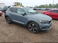 YV4162UK0L2303988 2020 VOLVO XC40