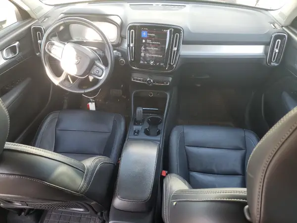 YV4162UK0L2323285 2020 VOLVO XC40 - Image 8