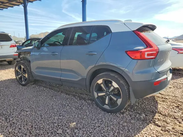 YV4162UK0L2325943 2020 VOLVO XC40 - Image 2