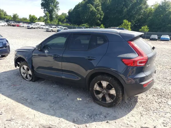 YV4162UK0M2446442 2021 VOLVO XC40 - Image 2