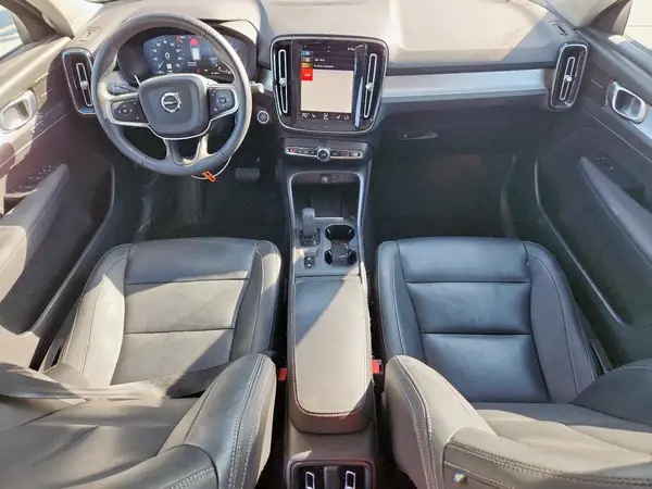 YV4162UK0M2447154 2021 VOLVO XC40 - Image 8
