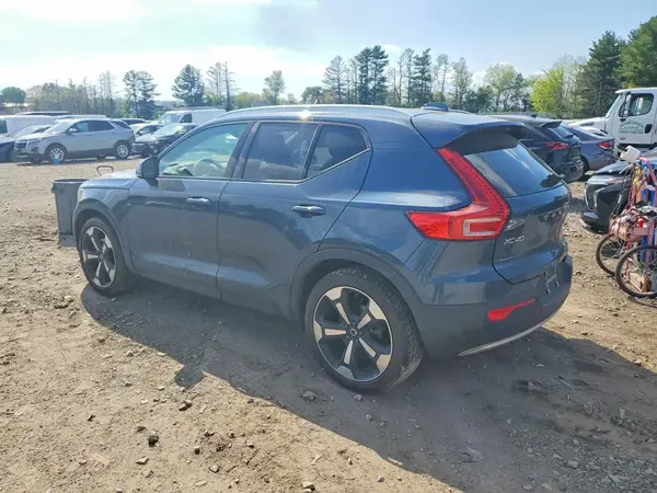 YV4162UK0N2739145 2022 VOLVO XC40 - Image 2