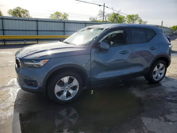 YV4162UK0N2763929 2022 VOLVO XC40 - Image 1