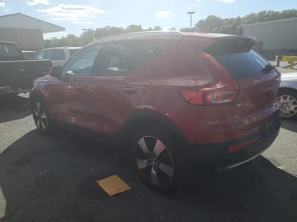 YV4162UK1K2074820 2019 VOLVO XC40 - Image 2
