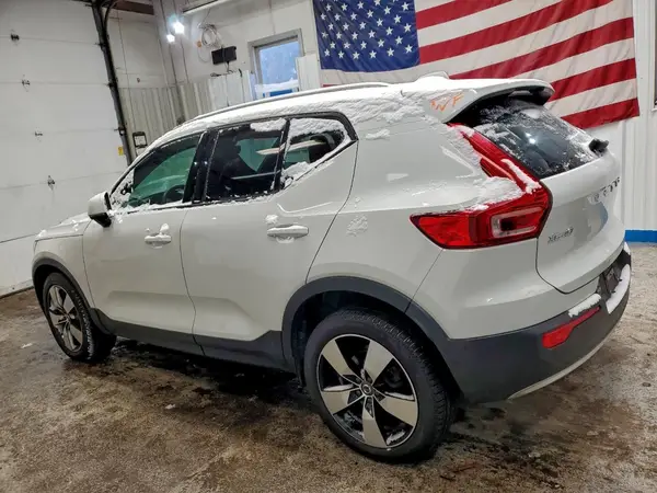 YV4162UK1K2139410 2019 VOLVO XC40 - Image 2