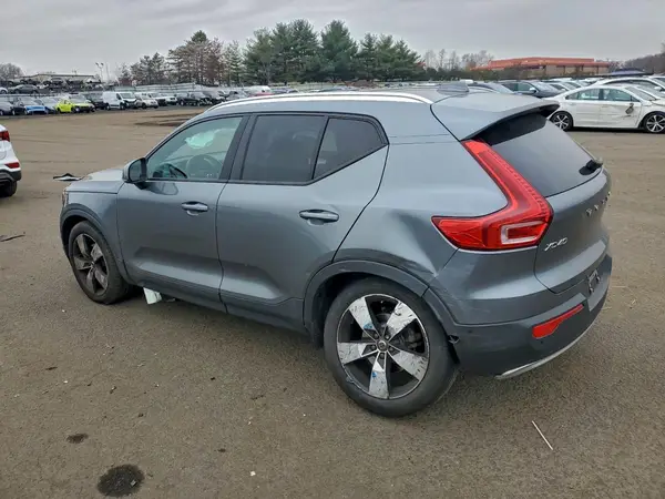 YV4162UK1K2139908 2019 VOLVO XC40 - Image 2