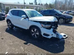 YV4162UK1K2152173 2019 VOLVO XC40