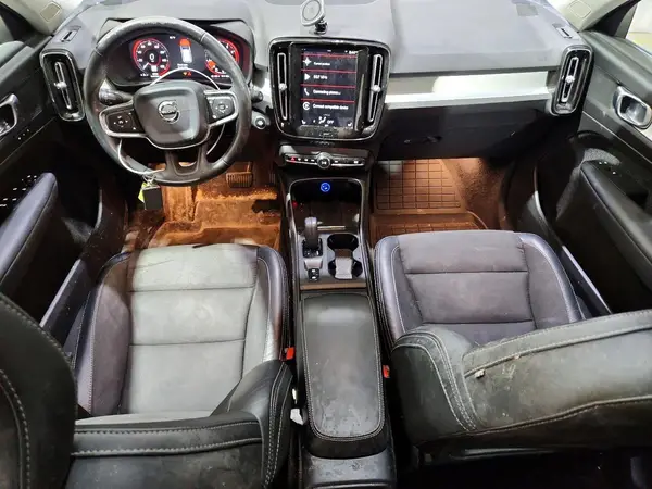 YV4162UK1L2288336 2020 VOLVO XC40 - Image 8