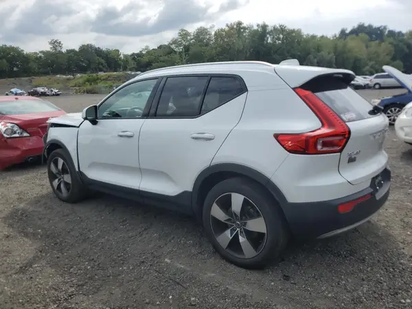 YV4162UK1L2329225 2020 VOLVO XC40 - Image 2