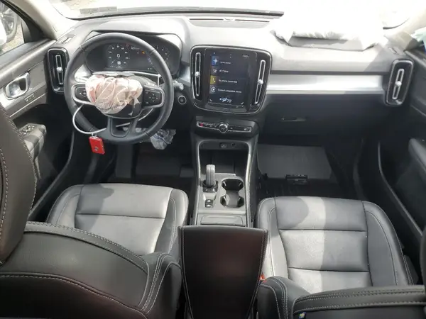 YV4162UK1L2329225 2020 VOLVO XC40 - Image 8