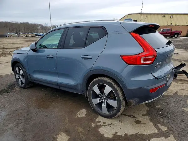 YV4162UK1L2334635 2020 VOLVO XC40 - Image 2