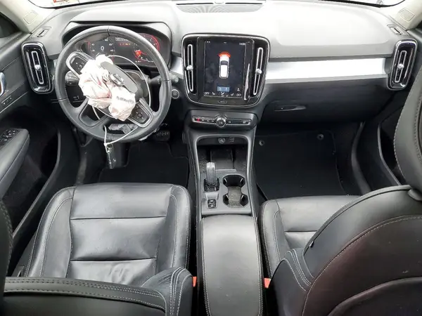 YV4162UK1L2334635 2020 VOLVO XC40 - Image 8