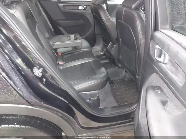 YV4162UK1L2346753 2020 VOLVO XC40 - Image 8