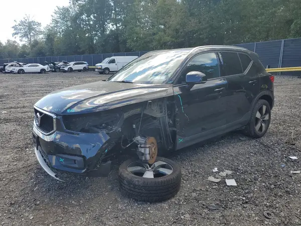 YV4162UK1M2471754 2021 VOLVO XC40 - Image 1
