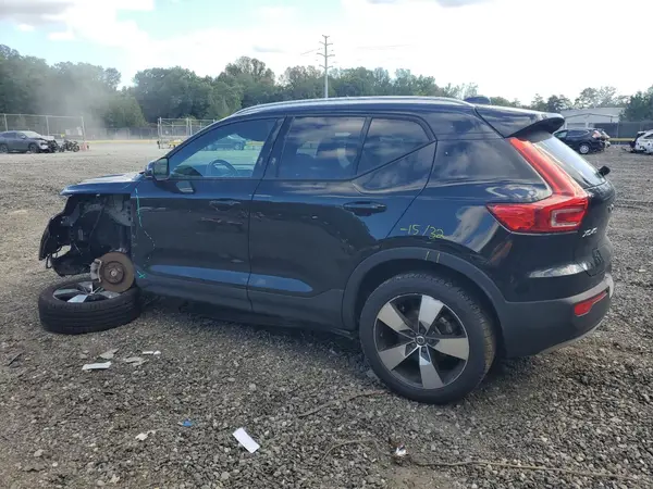 YV4162UK1M2471754 2021 VOLVO XC40 - Image 2