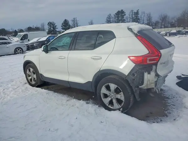 YV4162UK1M2478297 2021 VOLVO XC40 - Image 2