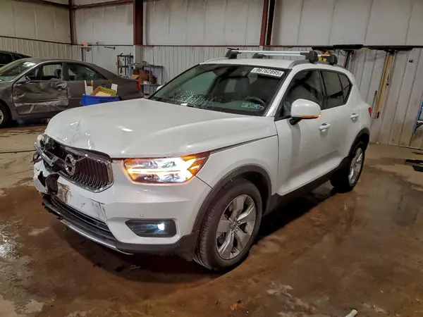 YV4162UK1M2486528 2021 VOLVO XC40 - Image 1