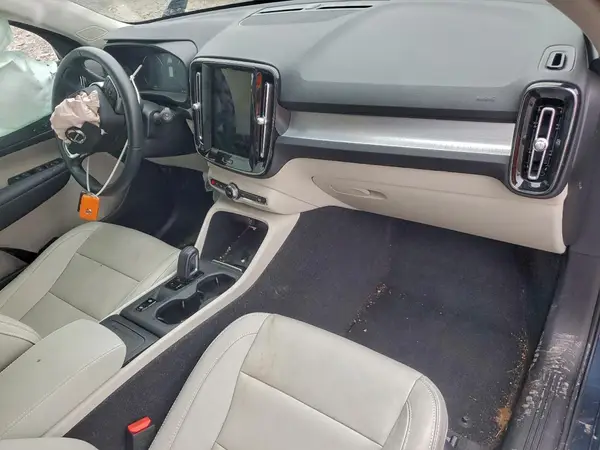 YV4162UK1M2603461 2021 VOLVO XC40 - Image 8