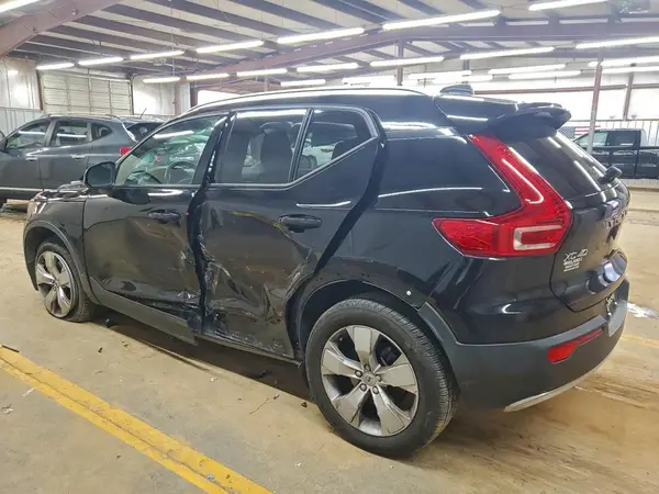YV4162UK1M2608157 2021 VOLVO XC40 - Image 2