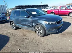 YV4162UK1N2741468 2022 VOLVO XC40