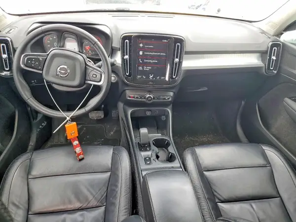 YV4162UK1N2764152 2022 VOLVO XC40 - Image 8