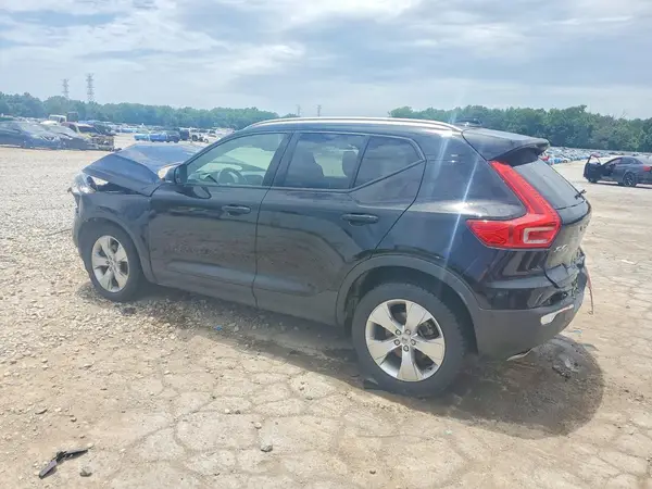 YV4162UK2K2053068 2019 VOLVO XC40 - Image 2