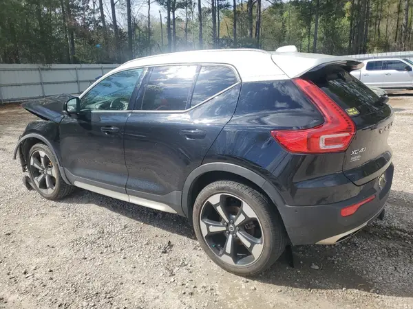 YV4162UK2K2088340 2019 VOLVO XC40 - Image 2